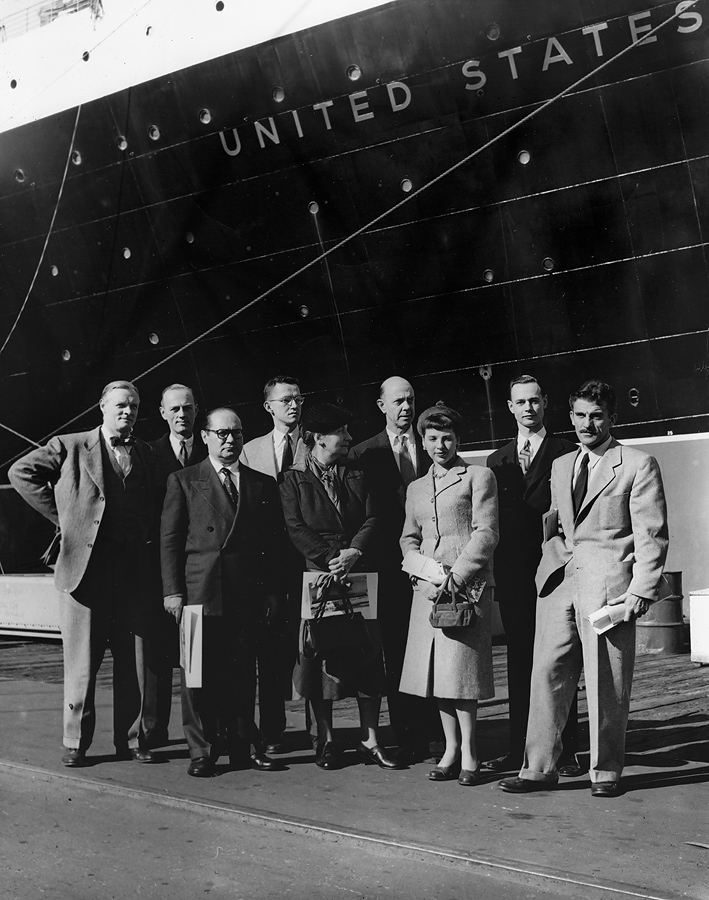 Front row, left to right: Louis Ross, Hildreth Meière, Gwen Lux, Peter Ostuni; back row, left to right: Austin Purves, Charles Lin Tissot, William King, Charles Gilbert, Raymond Wendell